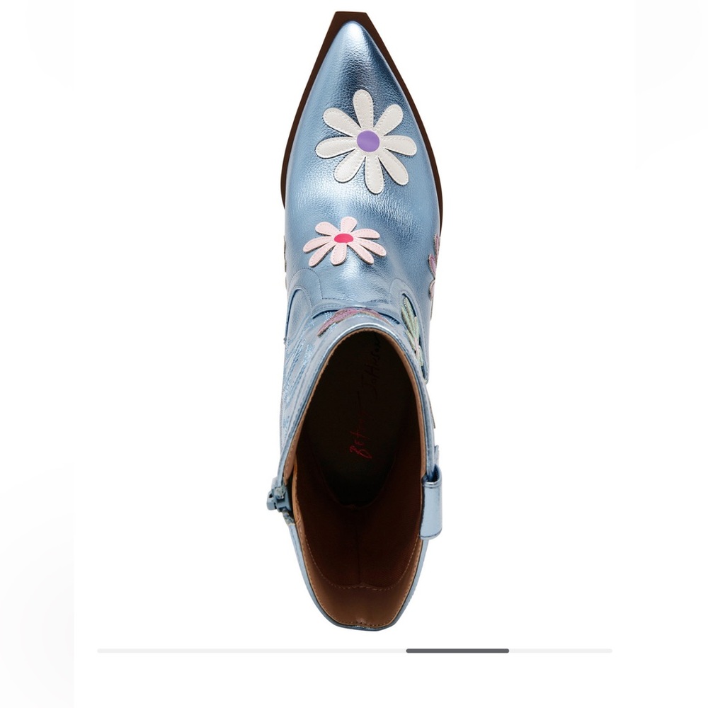 Betsey Johnson 🌸🌼 Teddy Daisy western Floral Embellished Cowboy boots NIB NWT - Picture 2 of 10